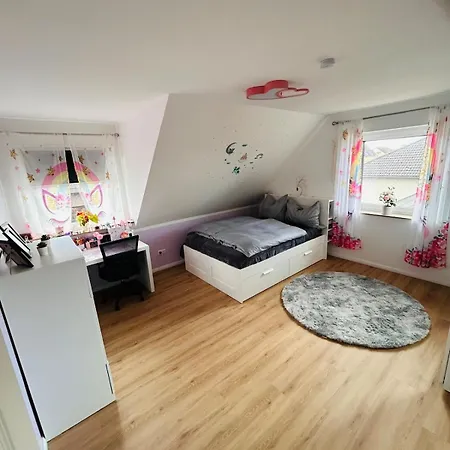 Vier Apartment, Messe Naehe, 9 Personen Apartament Laatzen