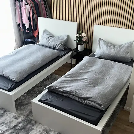 Vier Apartment, Messe Naehe, 9 Personen * Laatzen